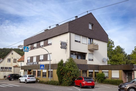 Property building, Street view, Street view, Location, Parking