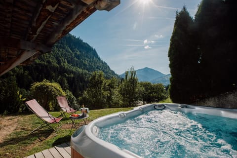 Ferme A Jules - Stunning Farmhouse sleeps up to 26 Chalet in Montriond