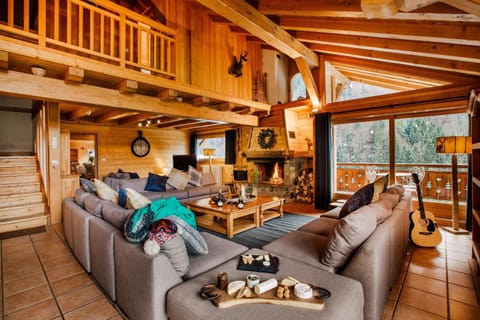 Ferme A Jules - Stunning Farmhouse sleeps up to 26 Chalet in Montriond