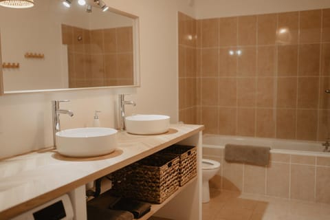 Toilet, Bathroom, Bath, washing machine