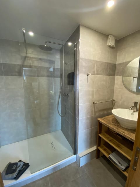 Shower, Bathroom, hair dryier, towels