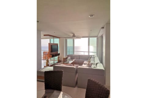 Beachfront Penthouse With Private Pool¡¡¡ Condominio in Nuevo Vallarta
