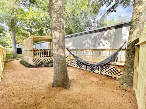 Catch & Release Inn 6 Beds BBQ Fire Pit Heart of Lake Conroe Haus in Lake Conroe