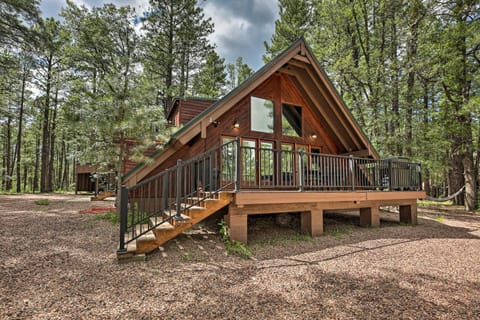 Pinetop Chalet Cabin about 1 Mi to Woodland Park Haus in Pinetop-Lakeside
