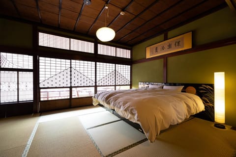 龍助２５ Bed and Breakfast in Ishikawa Prefecture