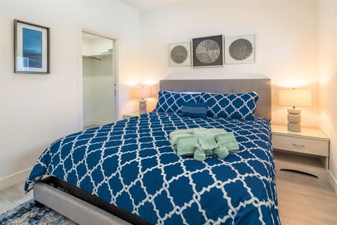 Cayman Luxury Rentals at The Grove Appartement in Grand Cayman