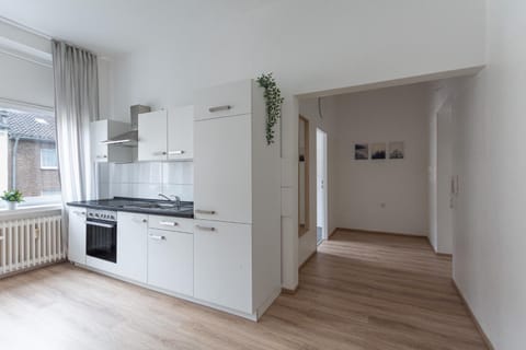 T&K Apartments - Apartments 20 Min to MESSE DUS Condo in Krefeld