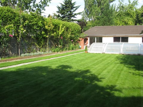 Property building, Day, Garden