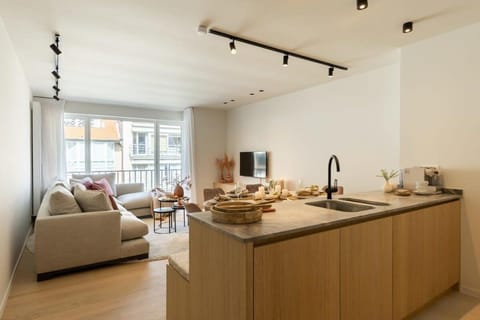 Stunning fully renovated apartment in the shopping street of Knokke with 1 parking Apartment in Knokke-Heist