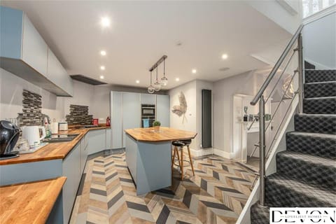 Coffee/tea facilities, kitchen