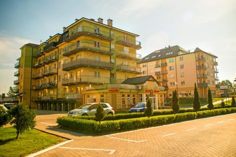 Apartamenty Bałtyckie - Na Wydmie - winda, bezpłatny parking, 100m od port Apartment hotel in Pomeranian Voivodeship