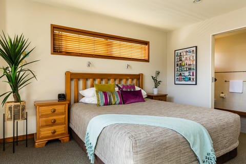 Beach House Studios Bed and Breakfast in Napier