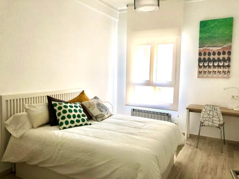 FOODIES LOCATION. SURF. NETFLIX . 3 BDR Apartment in San Sebastian