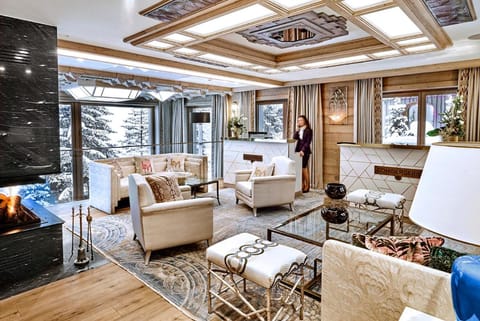 Lobby or reception, concierge