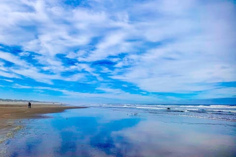 Lofty Pelican House in Oregon
