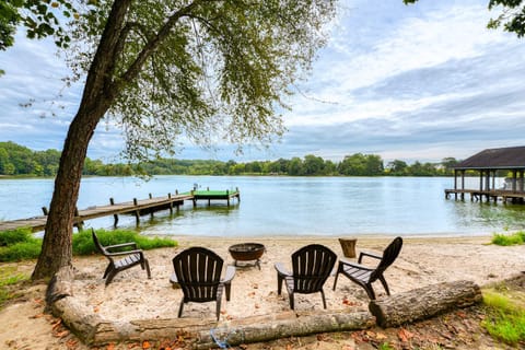 Heron's Bluff House in Lake Anna