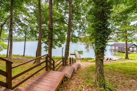 Heron's Bluff House in Lake Anna