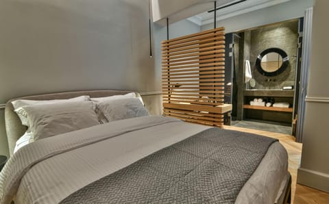 Nikiou Suites Luxury Residence Condo in Athens