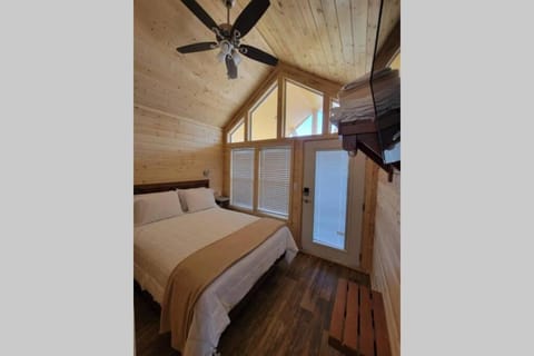 076 Tiny Home nr Grand Canyon South Rim Sleeps 8 Chalet in Grand Canyon National Park