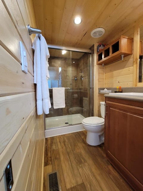 077 Tiny Home nr Grand Canyon South Rim Sleeps 8 Chalet in Grand Canyon National Park