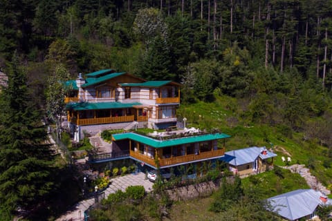 StayVista at The Wisteria House - Luxurious home with Lavish Interiors Villa in Manali