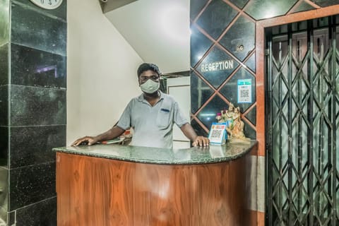 SPOT ON Swarna Mayuri Hotel in Guntur