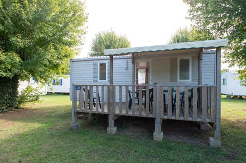 Camping du Bournat Campground/ 
RV Resort in Le Bugue