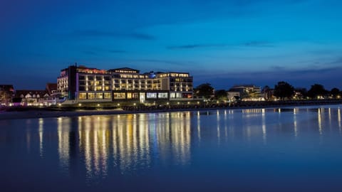 Property building, Night, Natural landscape, Beach, Beach, On site