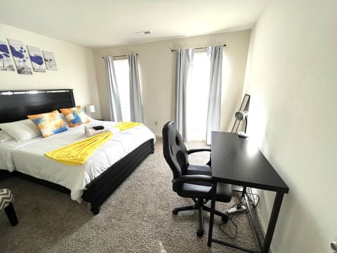 FREE Parking Minutes from Center City Apartamento in Deptford