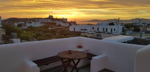 Patio, Natural landscape, View (from property/room), Balcony/Terrace, Mountain view, Sea view, Sunrise, Sunset