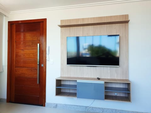 Communal lounge/ TV room, TV and multimedia, Living room