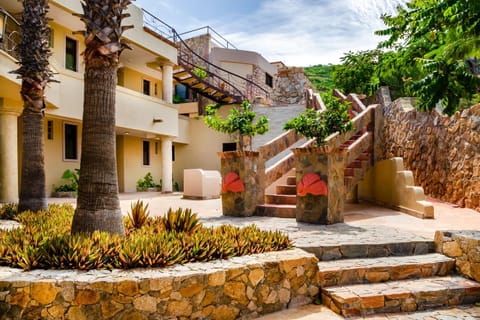 Castillo Blarney Inn Hotel in Cabo San Lucas