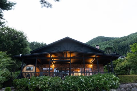 Kawaguchiko Country Cottage Ban - Glamping Resort - Villa in Shizuoka Prefecture