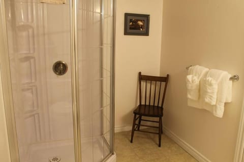 1 Bed Studio near University of Guelph apartment in Guelph