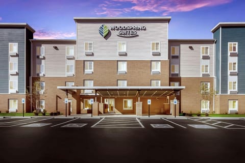 WoodSpring Suites Dayton North Hotel in Vandalia