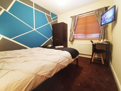 Bankwell Guest House Bed and Breakfast in Stretford