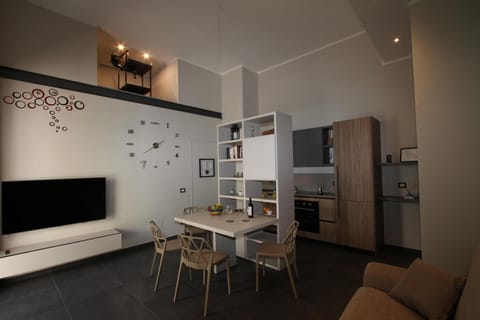 TV and multimedia, Dining area