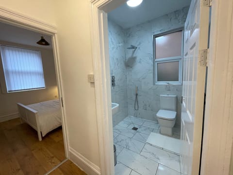 CityStays Rooms with Free Parking Vacation rental in Liverpool