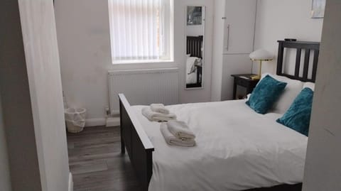 CityStays Rooms with Free Parking Vacation rental in Liverpool