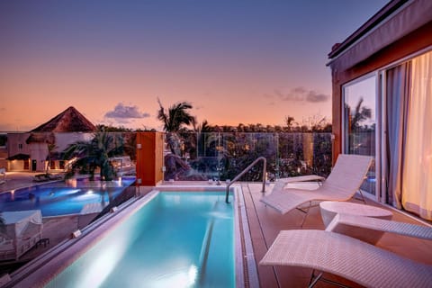 Pool view, Swimming pool