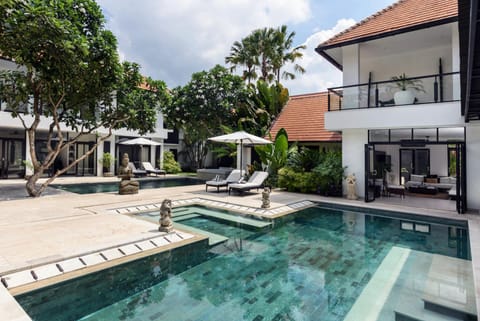 Pool view, Swimming pool