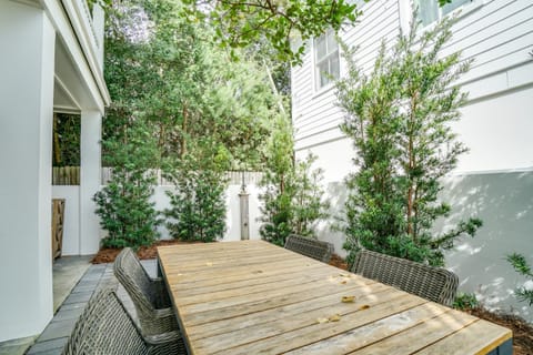 Natural landscape, Balcony/Terrace, Balcony/Terrace, Seating area