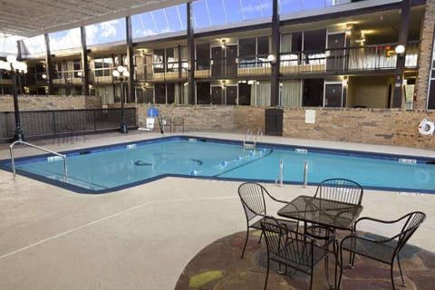 Days Inn by Wyndham Henryetta Hotel in Oklahoma