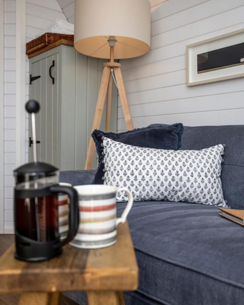 Luxury Glamping Pods - The Heft & The Hirsel Apartment in Scotland