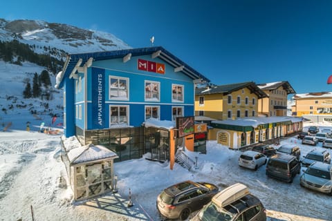 Property building, Neighbourhood, Street view