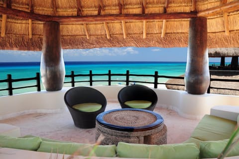 El Taj Oceanfront and Beachside Condo Hotel Appart-hôtel in Playa del Carmen