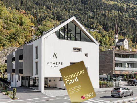 Property building, Day, Natural landscape, Mountain view, Certificate/Award