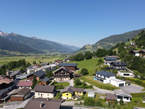 Bird's eye view, Mountain view