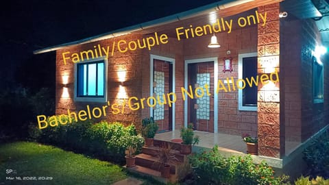 The Royal Ascot Holiday Home Bed and Breakfast in Alibag