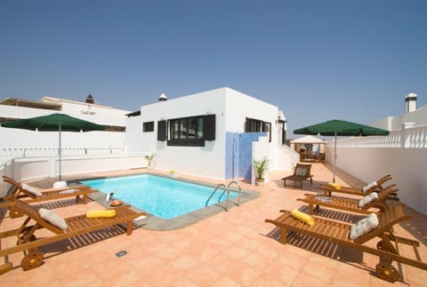 BBQ facilities, Balcony/Terrace, Swimming pool